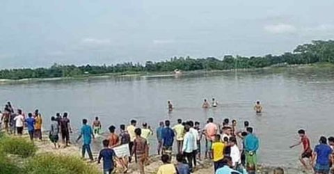 পঞ্চগড়ে করোতোয়া নদীতে নৌকাডুবির ঘটনায় মৃতের সংখ্যা বেড়ে ৫০ জন
